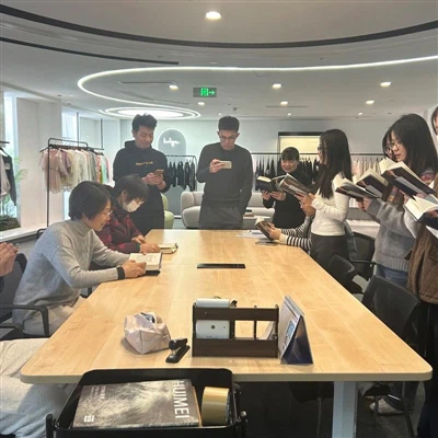 Die Lesung von Holya am 2. Morgen